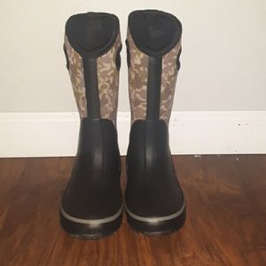 Boys rain boot